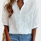 Marta - Blusa com detalhes de renda