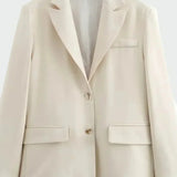 Tânia - Casaco Oversized com Linha Moderna