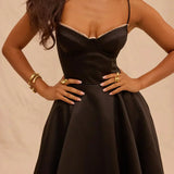 Ariel - Vestido Médio de Luxo