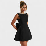 Catarina - Pequeno vestido com pérolas